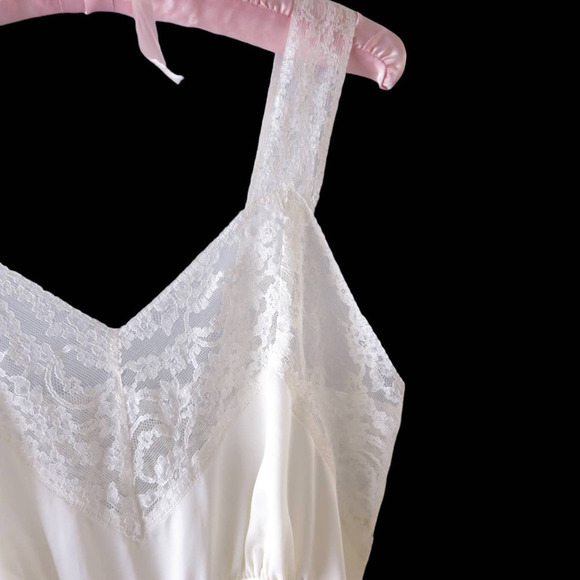 𝅺40s Ivory‎ Nylon & Lace Slip Dress S - Picture 5 of 9